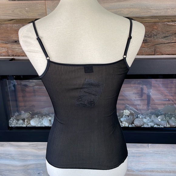 Oscalito 100% silk black tank top. Size 2. NWT - Picture 6 of 8